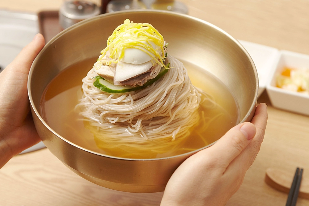 Pyeongyang-Cold-Noodles